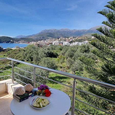 The Sunny Side Apartment Himare Exterior foto