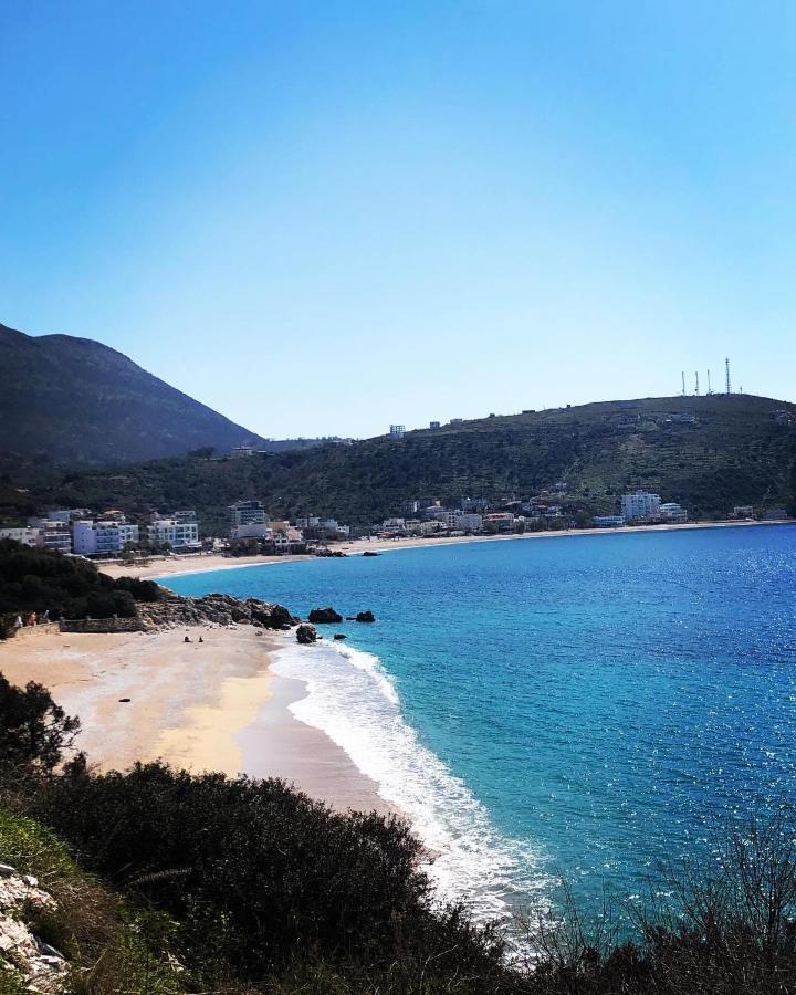 The Sunny Side Apartment Himare Exterior foto