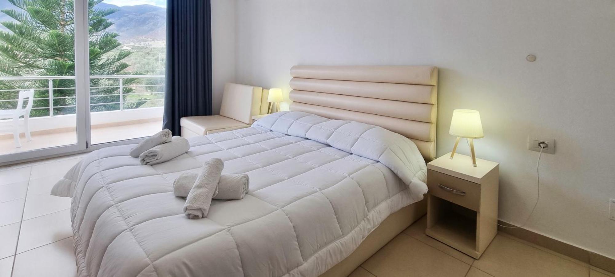 The Sunny Side Apartment Himare Exterior foto